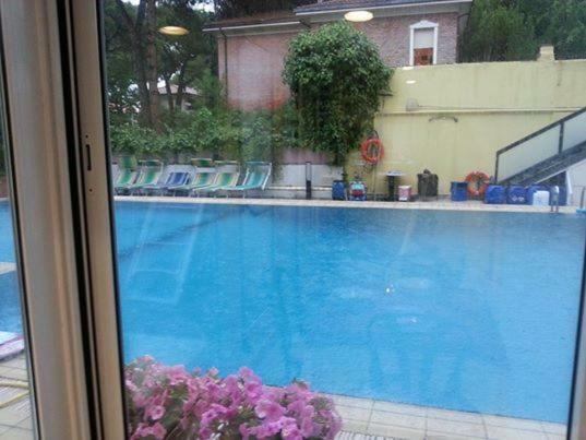 Hotel Ginevra Riccione Esterno foto